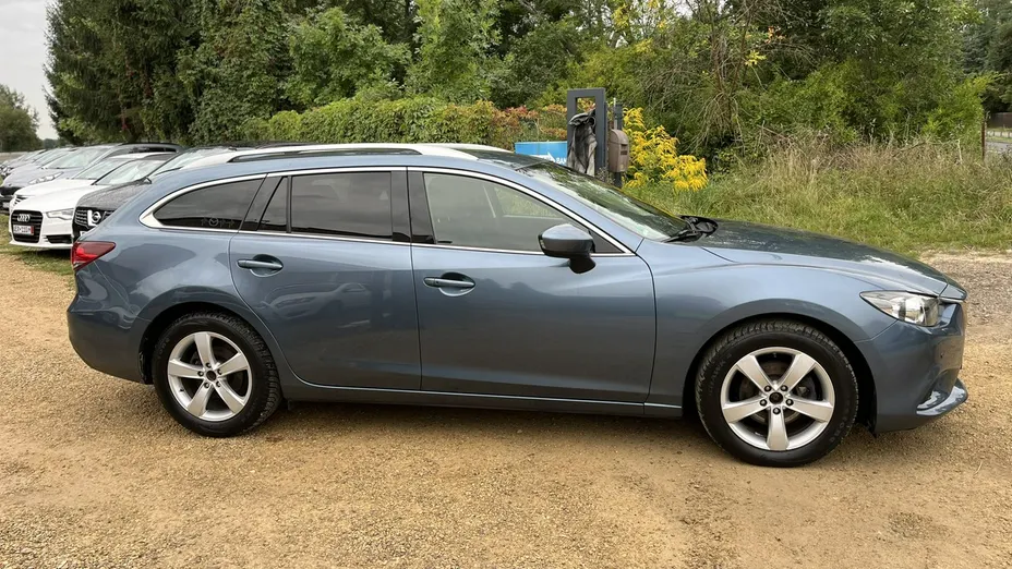MAZDA 6 -