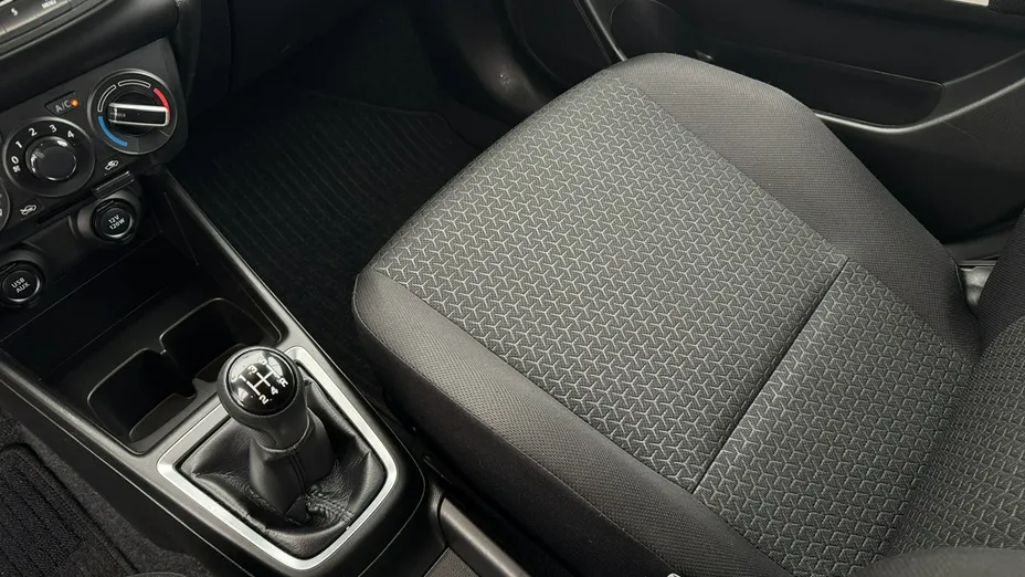 SUZUKI Swift -