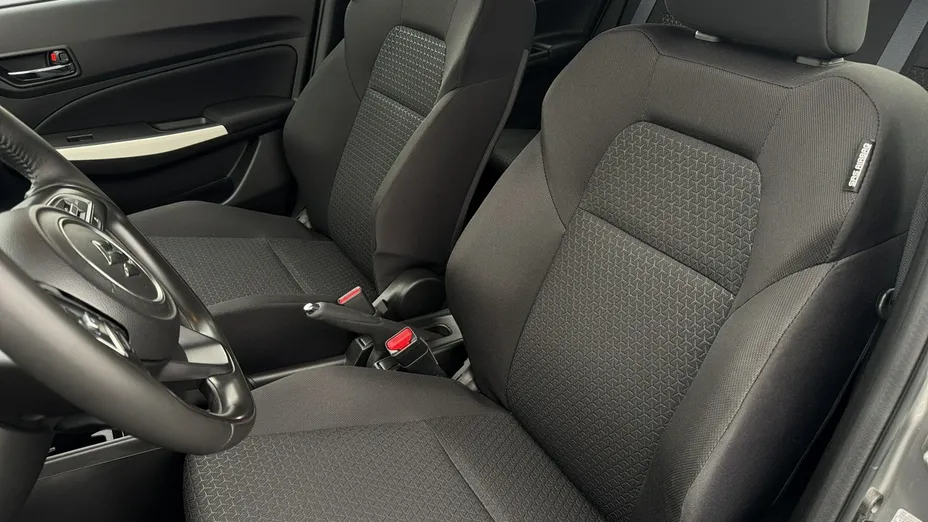 SUZUKI Swift -
