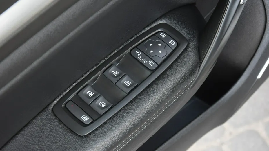 RENAULT Megane -