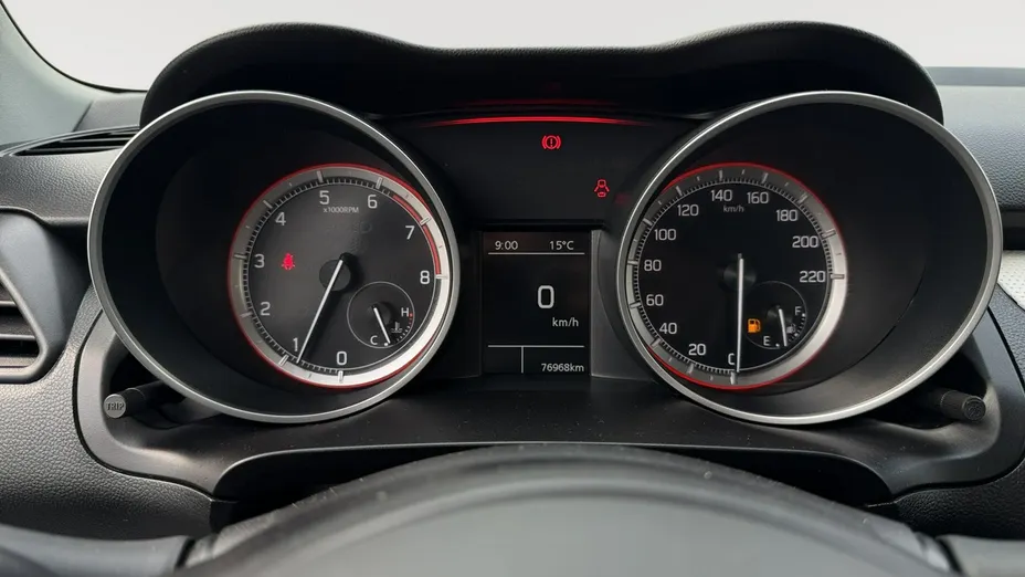 SUZUKI Swift -