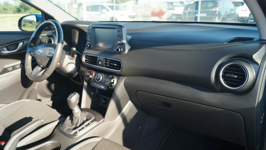 HYUNDAI Kona -
