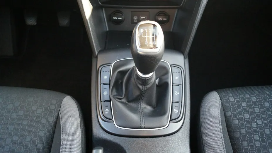 HYUNDAI Kona -