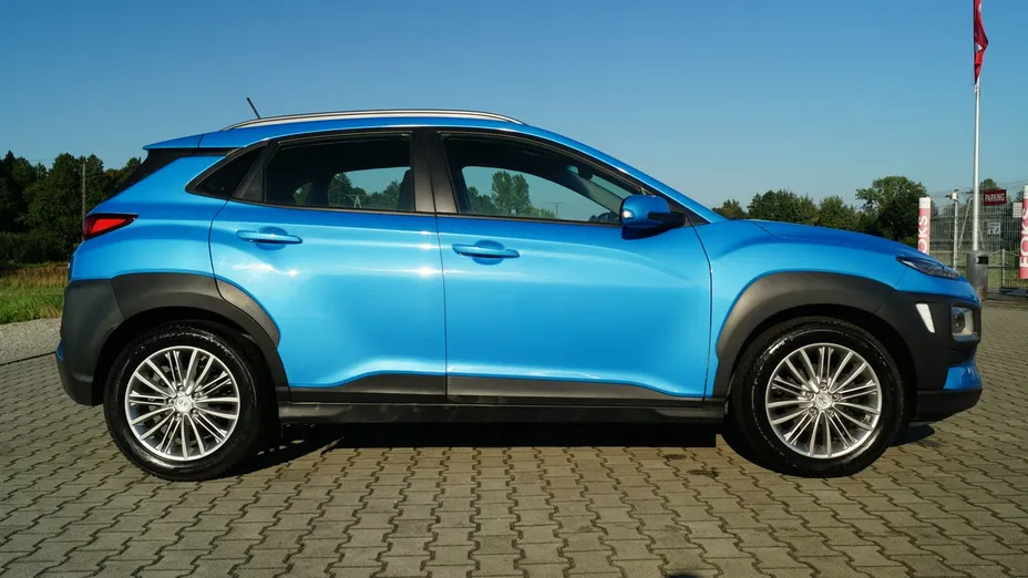 HYUNDAI Kona -