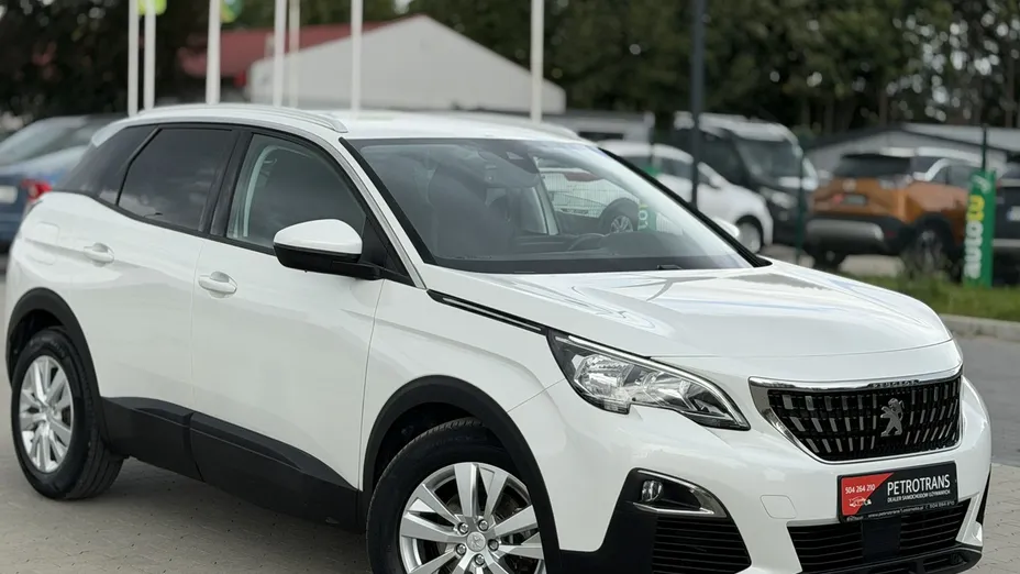 PEUGEOT 3008 -