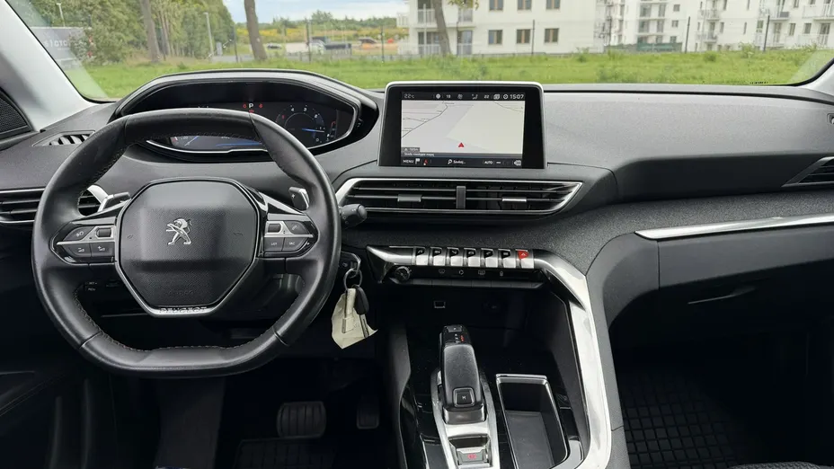PEUGEOT 3008 -