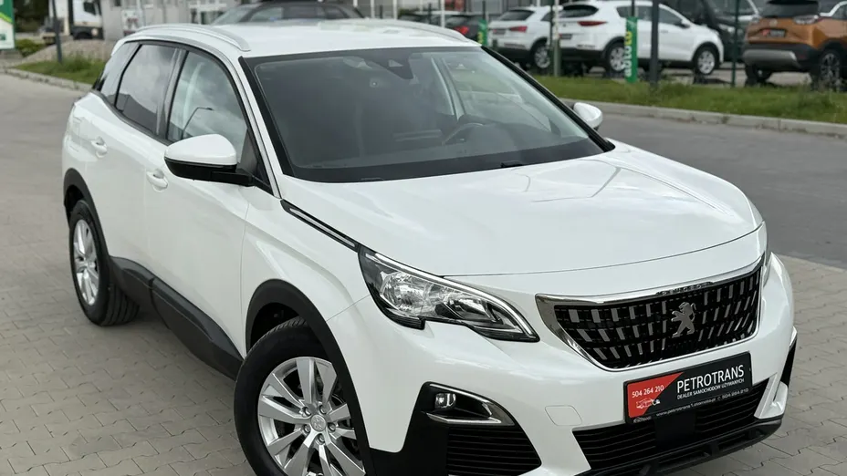 PEUGEOT 3008 -
