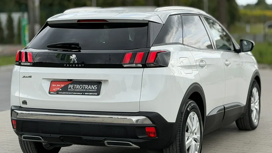 PEUGEOT 3008 -