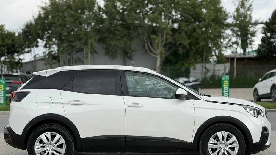 PEUGEOT 3008 -