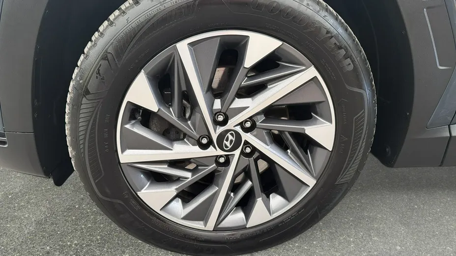 HYUNDAI Tucson -