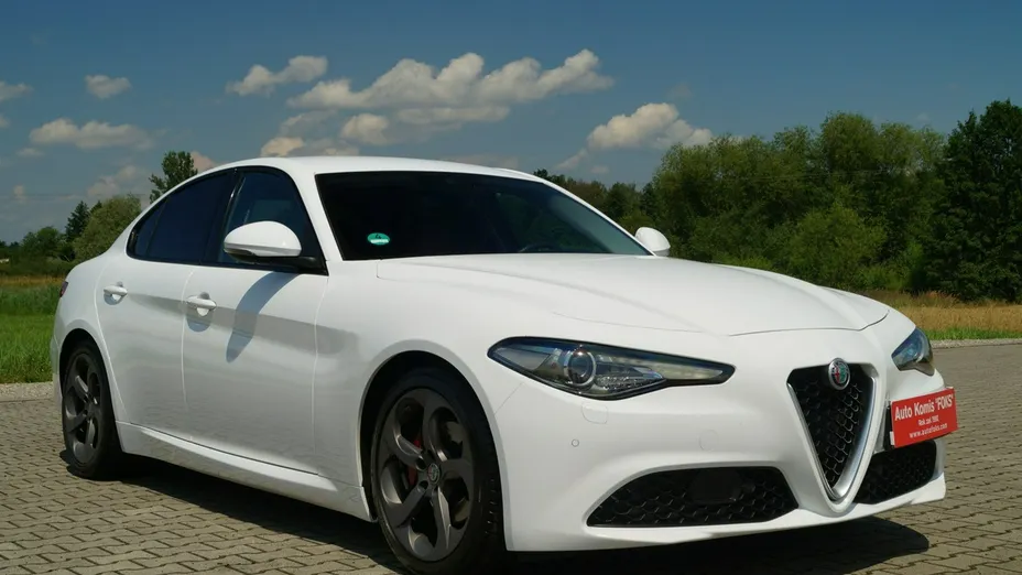 ALFA ROMEO Giulia -