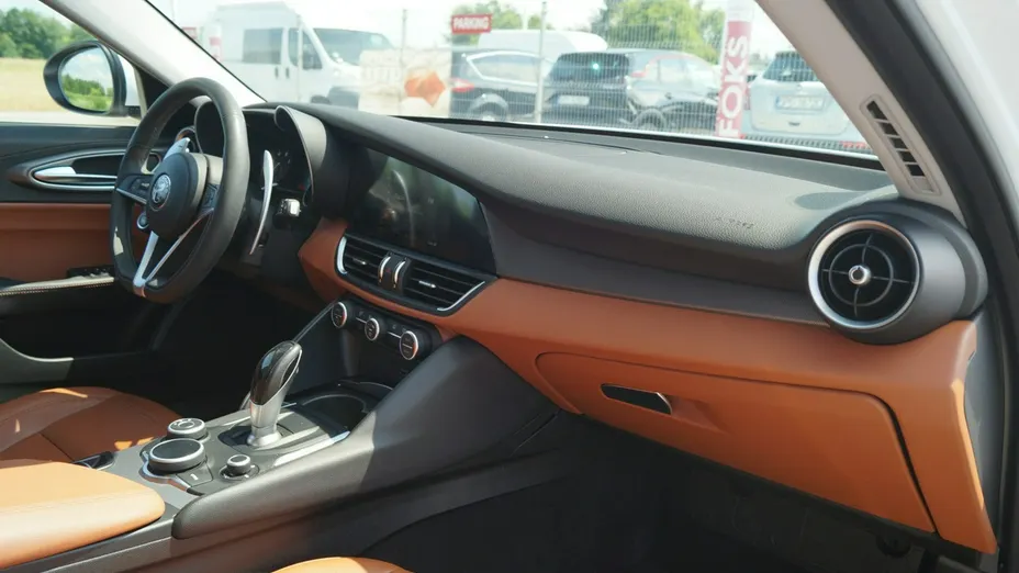 ALFA ROMEO Giulia -