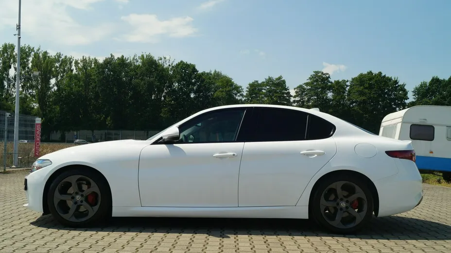 ALFA ROMEO Giulia -
