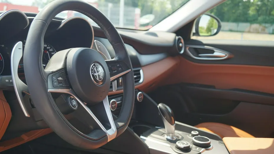 ALFA ROMEO Giulia -