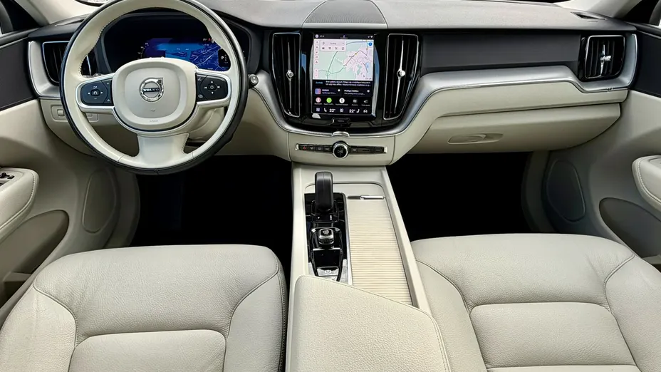 VOLVO XC60 -