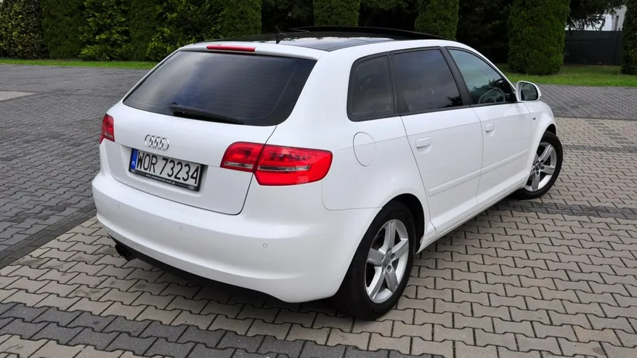 AUDI A3 Sportback -