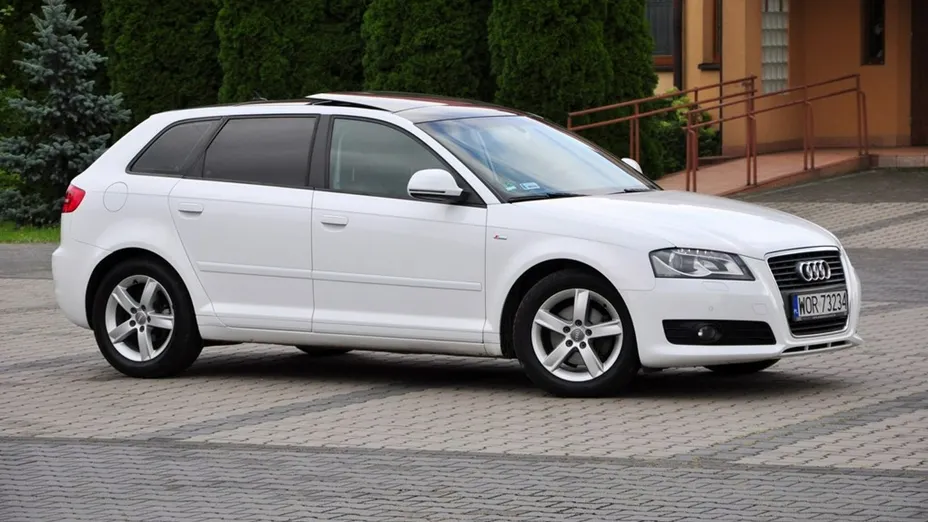 AUDI A3 Sportback -