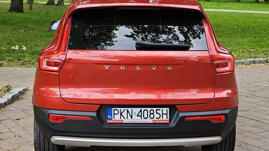 VOLVO XC40 -