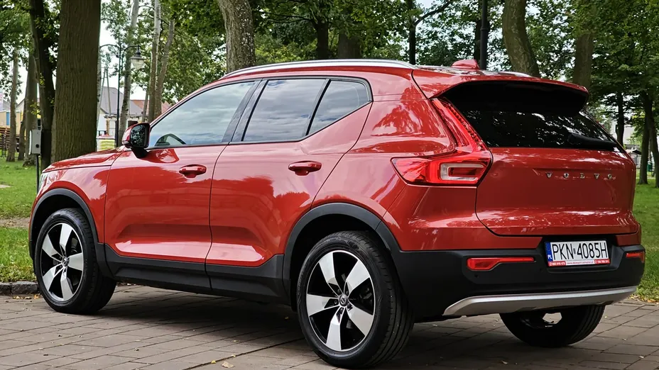 VOLVO XC40 -