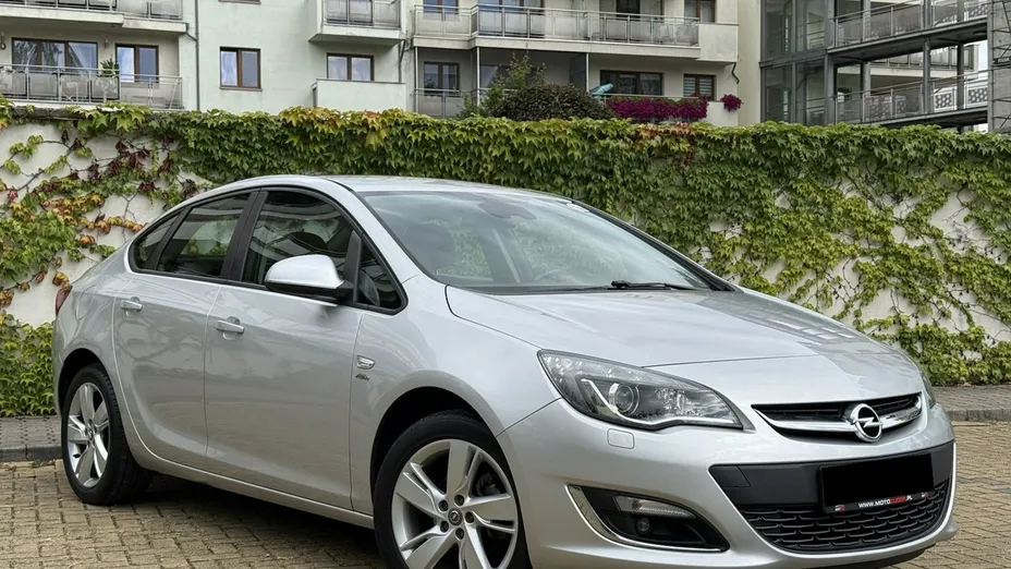 OPEL Astra -