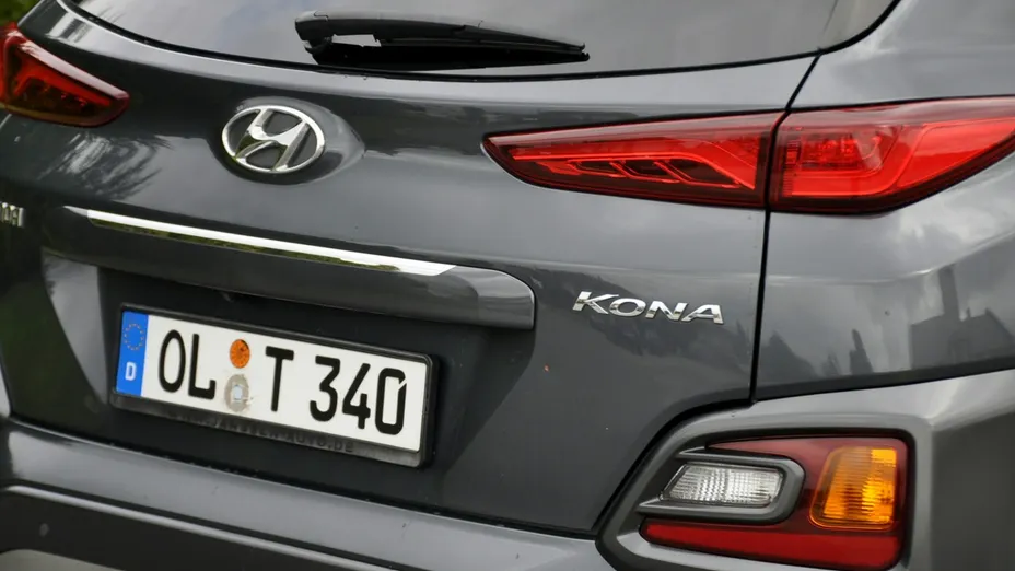 HYUNDAI Kona -