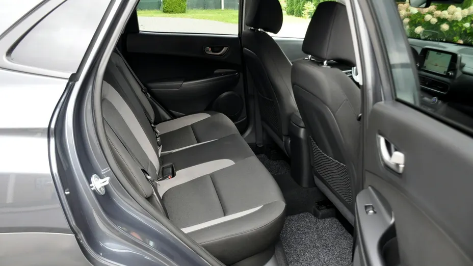 HYUNDAI Kona -