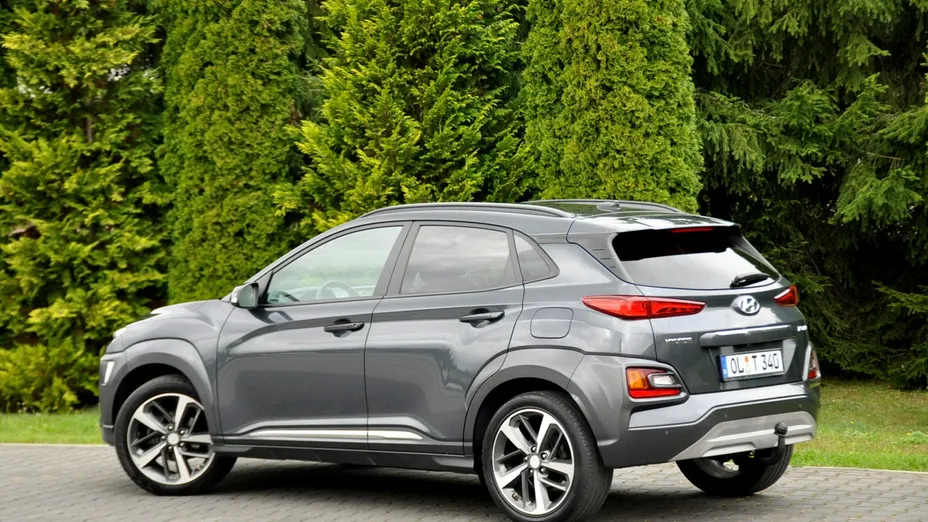 HYUNDAI Kona -