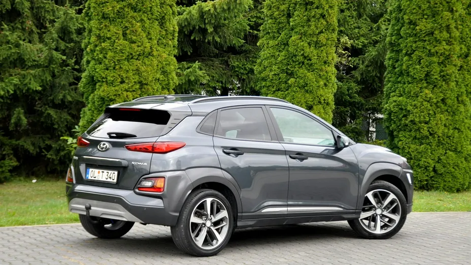 HYUNDAI Kona -