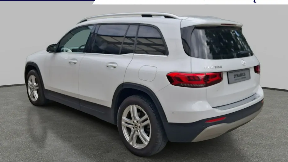 MERCEDES-BENZ GLB -