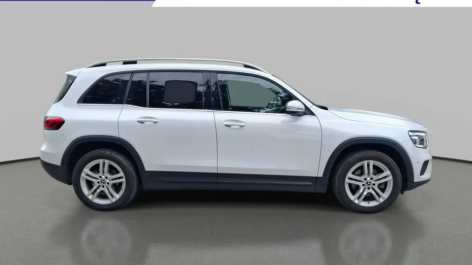 MERCEDES-BENZ GLB -