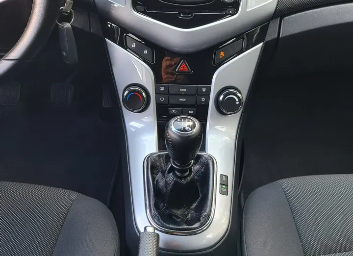 CHEVROLET Cruze -