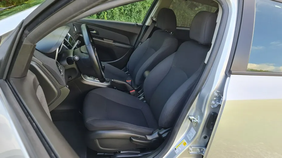 CHEVROLET Cruze -