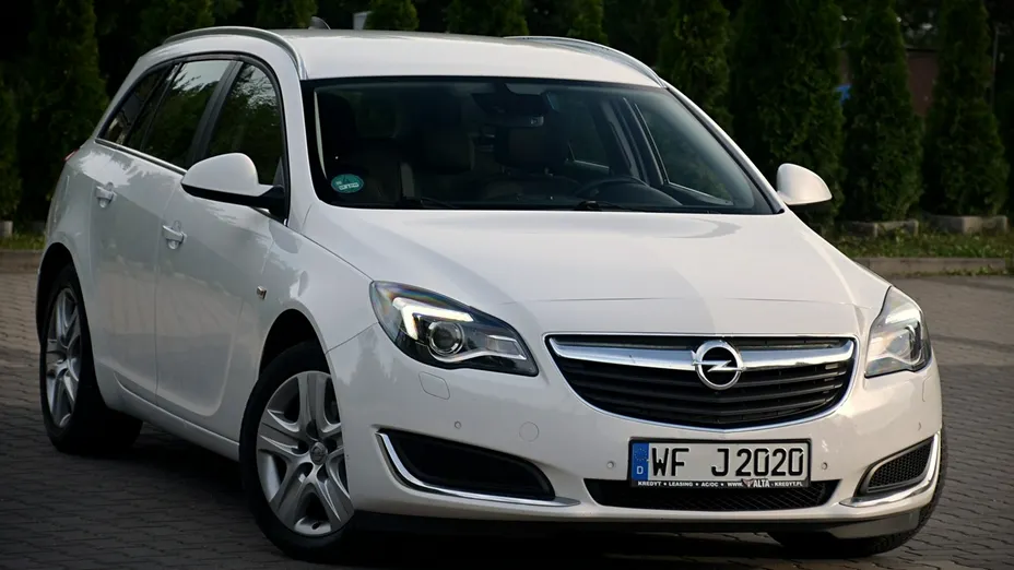 OPEL Insignia -