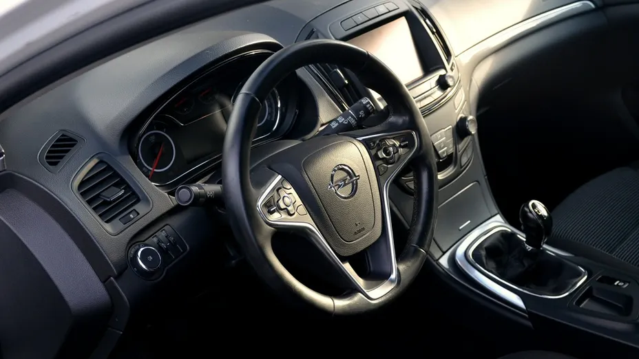 OPEL Insignia -