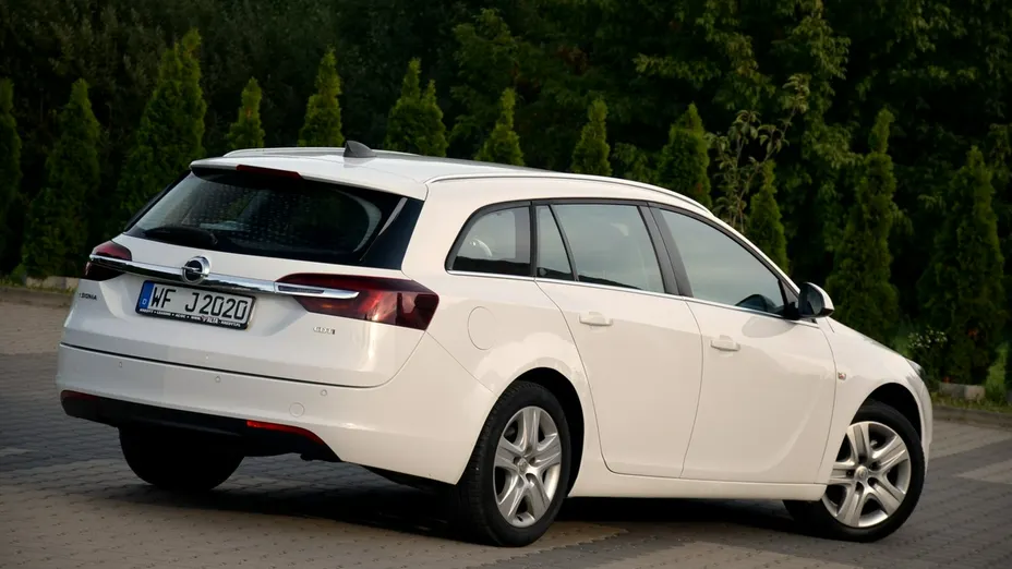 OPEL Insignia -