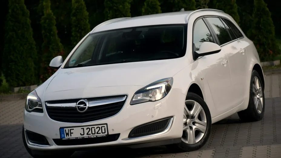 OPEL Insignia -