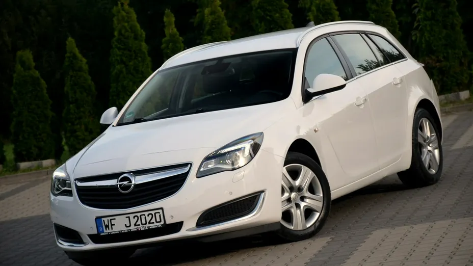 OPEL Insignia -