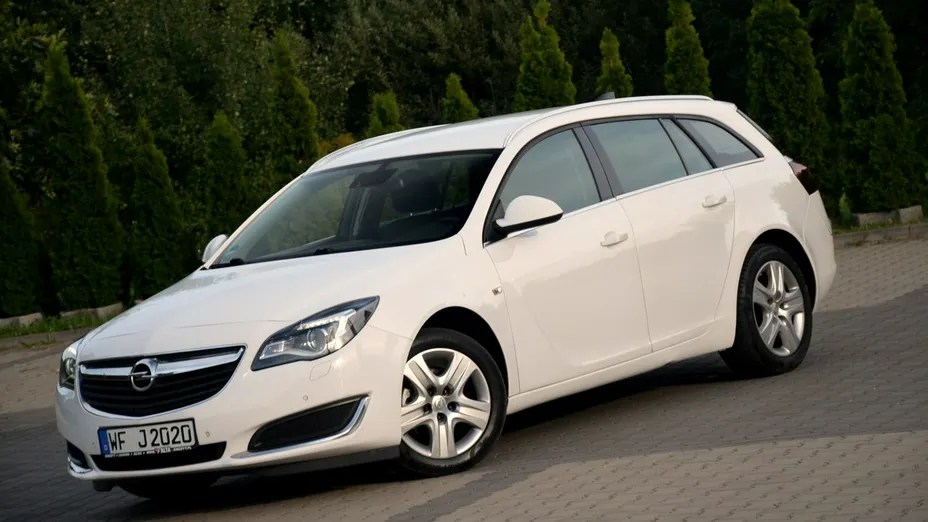 OPEL Insignia -