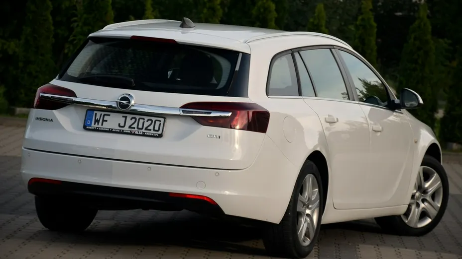 OPEL Insignia -