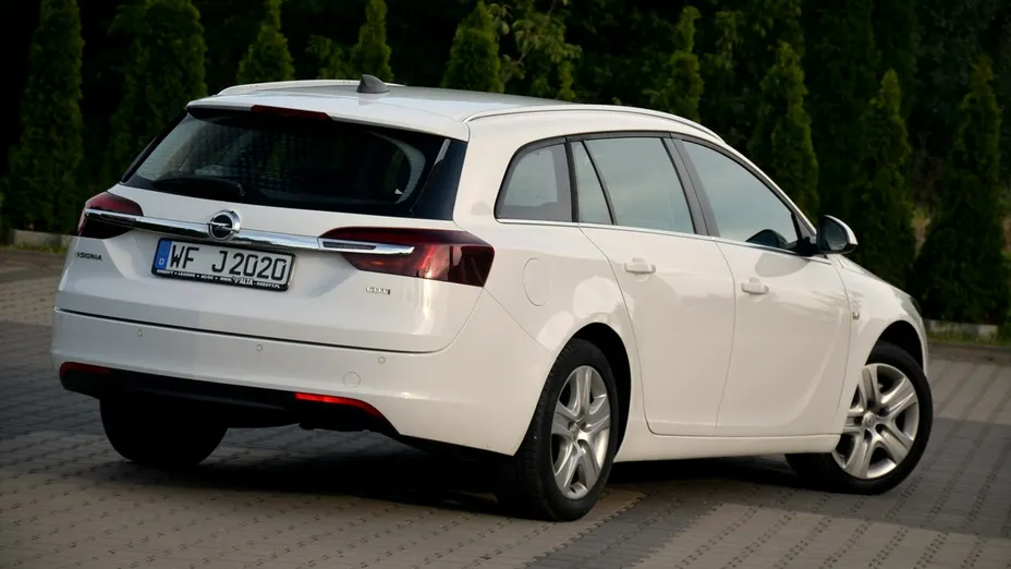 OPEL Insignia -