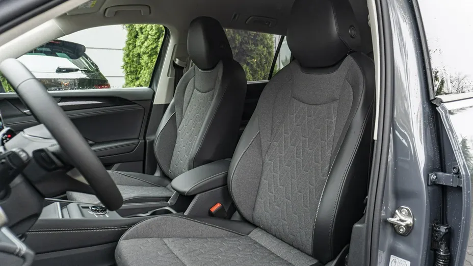 VOLKSWAGEN Tayron -