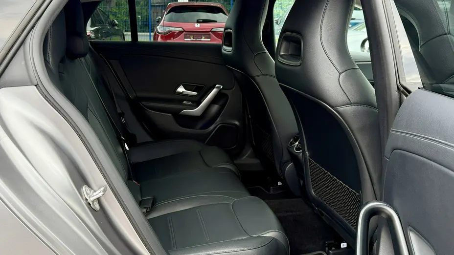 MERCEDES-BENZ CLA -