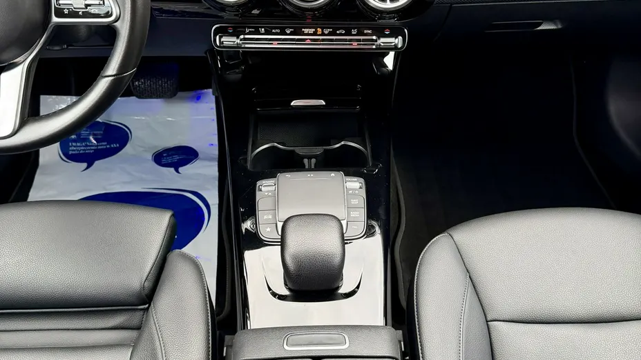 MERCEDES-BENZ CLA -