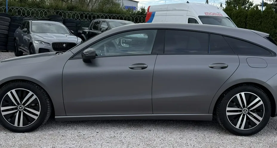 MERCEDES-BENZ CLA -