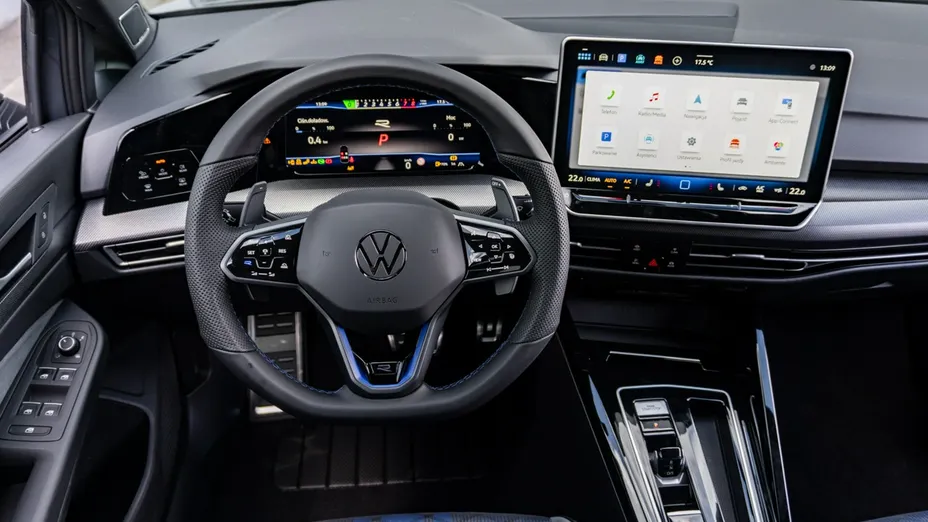 VOLKSWAGEN Golf -