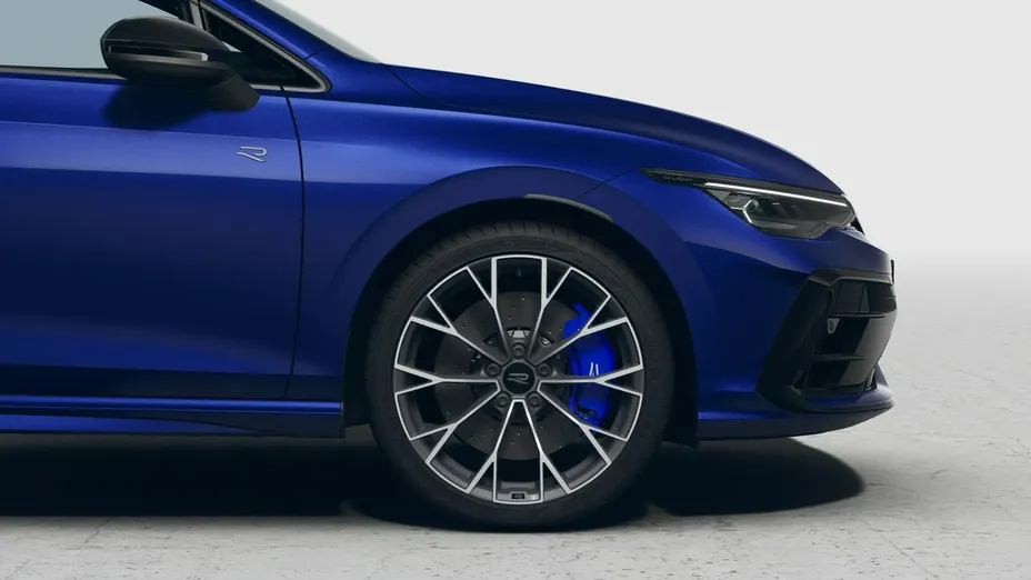 VOLKSWAGEN Golf -