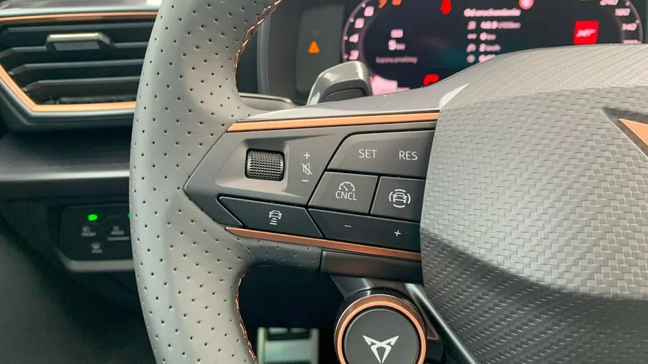 CUPRA Leon -