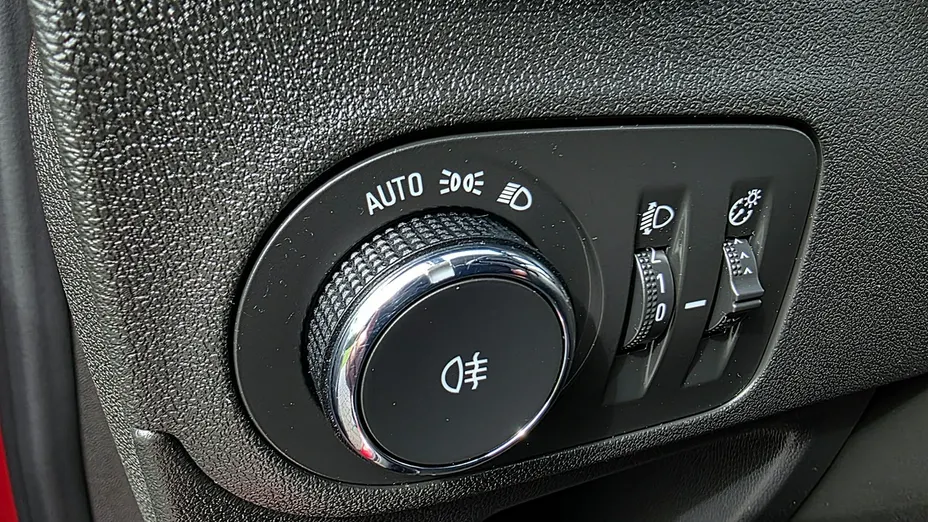 OPEL Crossland X -