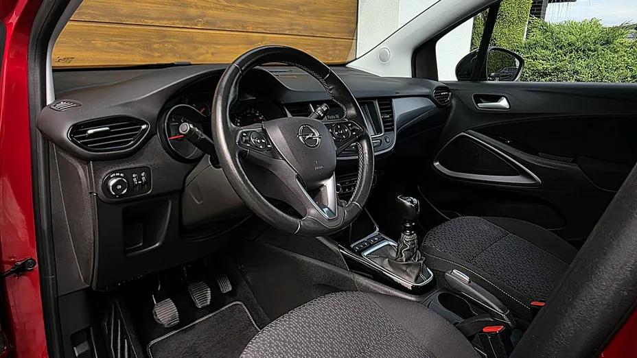 OPEL Crossland X -