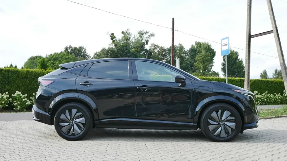 NISSAN Ariya -
